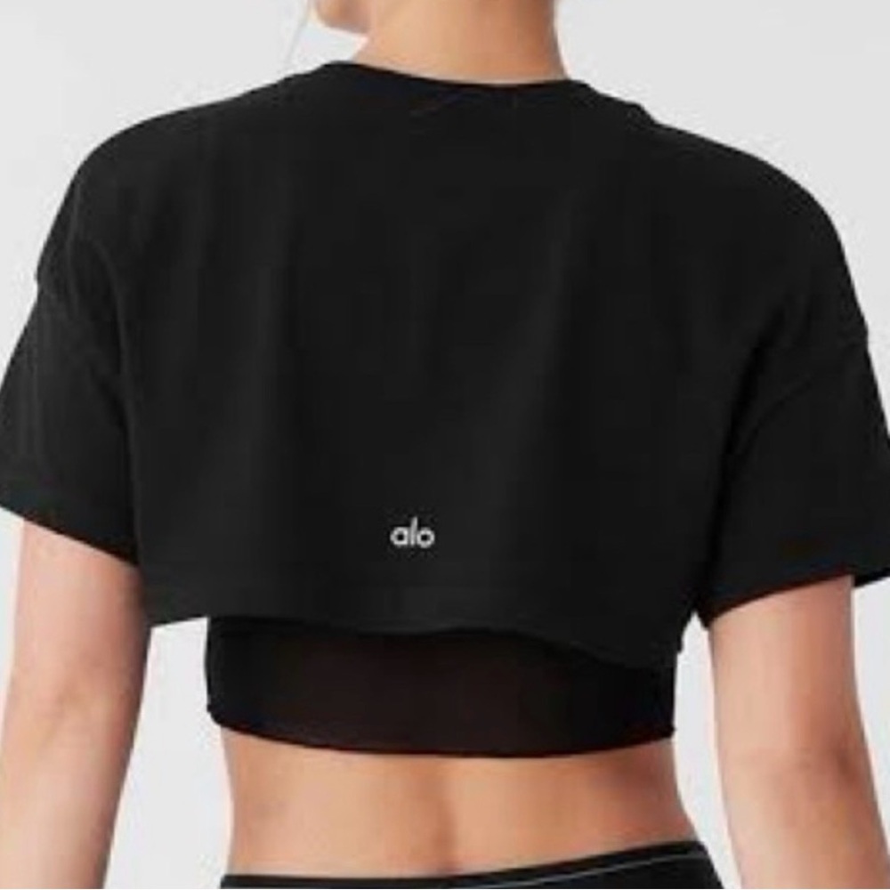 Alo Yoga Made You Look Black Cropped Tee
